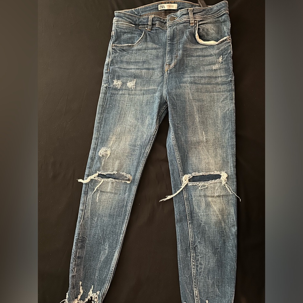 Zara Men’s Ripped Jeans 31